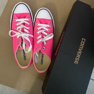 Hot pink, Converse, Women’s size 8